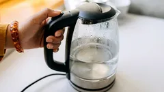 Hier ist der Grund, warum Wasser nicht zweimal abgekocht werden sollte: ein guter Grund.